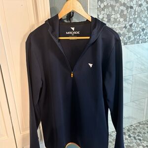 Macade Navy Quarter-Zip Pullover Golf hoodie in size Medium